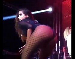 Anitta pelado