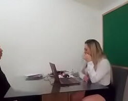 O director da escola