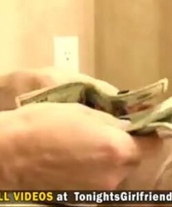 Animes de sentando a varata